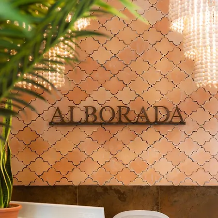 Jr Alborada * Ταρίφα